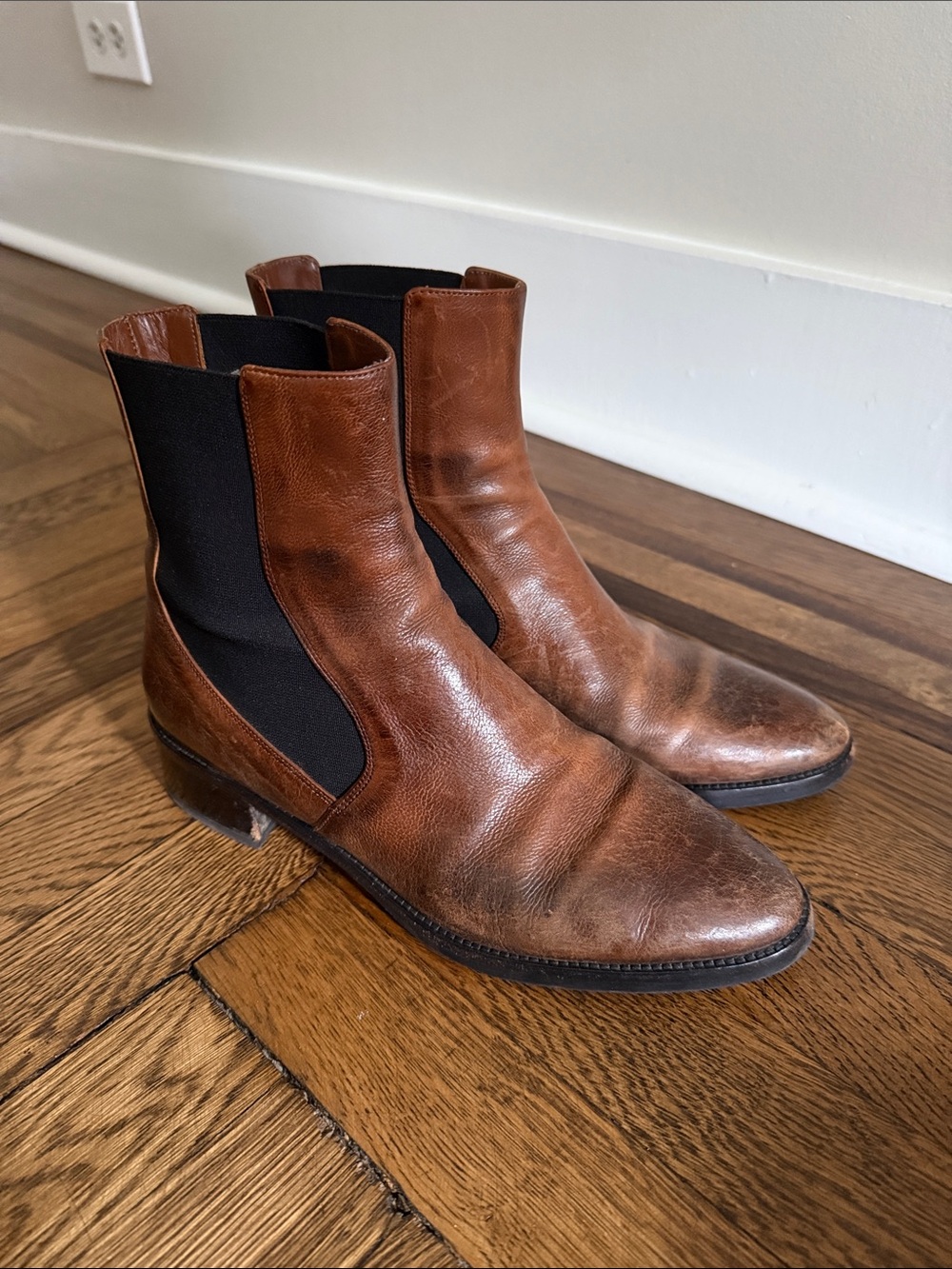 Vince Distressed Brown Leather Chelsea Boots - Picture 6 of 6